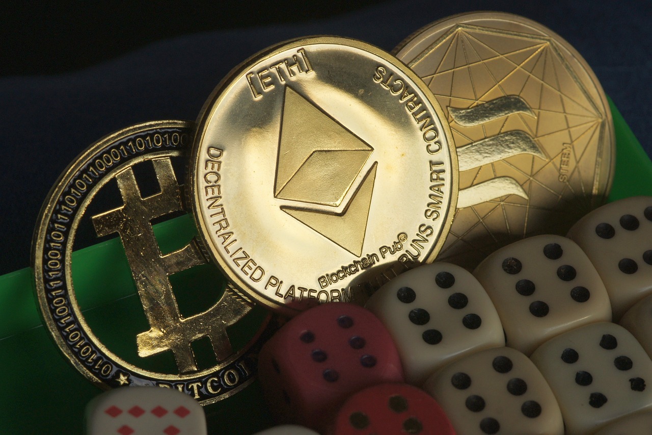 黄金再飙新高！数据：比特币通常在100~150天内跟进拉涨